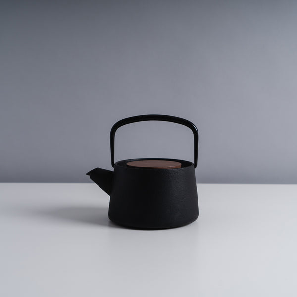 Nambu 2016, A Minimalist Japanese Black Cast Iron Kettle by Makoto Koizumi  - ML