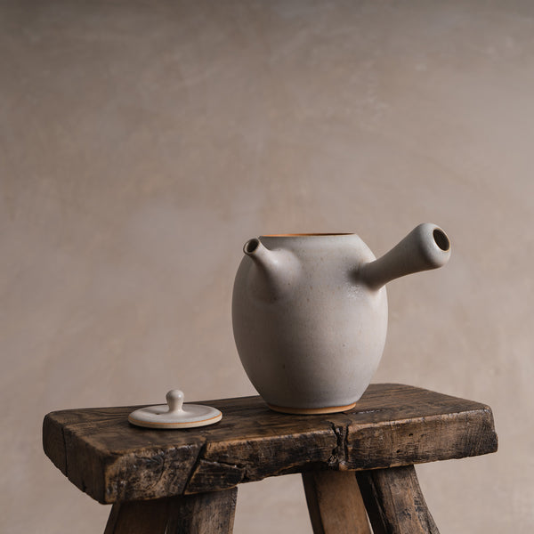 Handmade Teapot in #85 White - Style B
