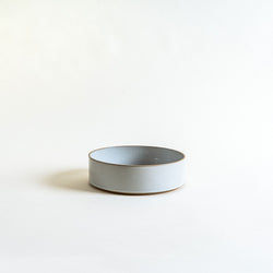 7.3" Hasami Porcelain Bowl in Glossy Gray