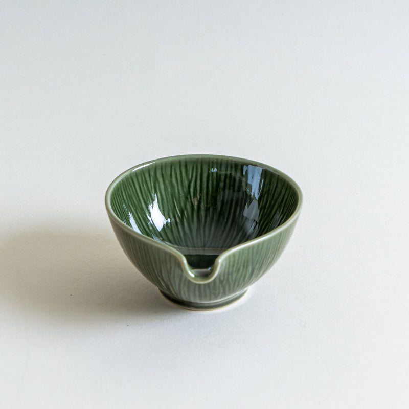 Mini Spouted Bowl in Green