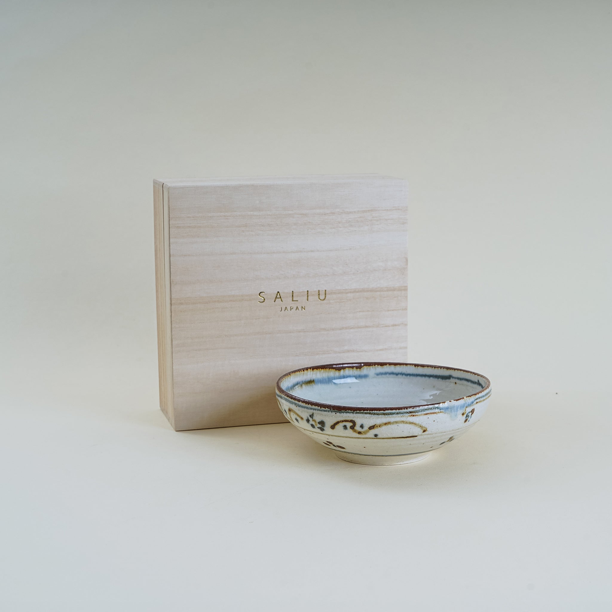 Minami Gama Serving Bowl – Handmade Japanese Ceramic Dish – mogutable
