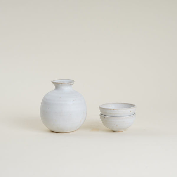 Sake Set in White Speckle