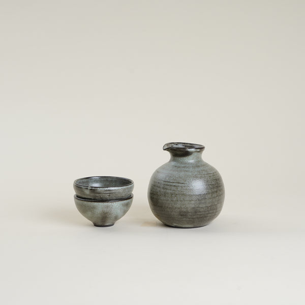 Sake Set in Black Green
