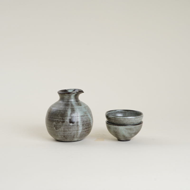 Sake Set in Black Green