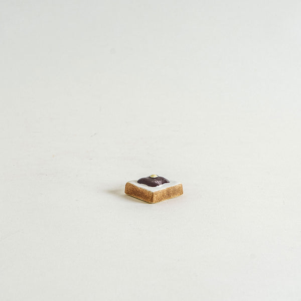 Ogura Toast Chopstick Rest