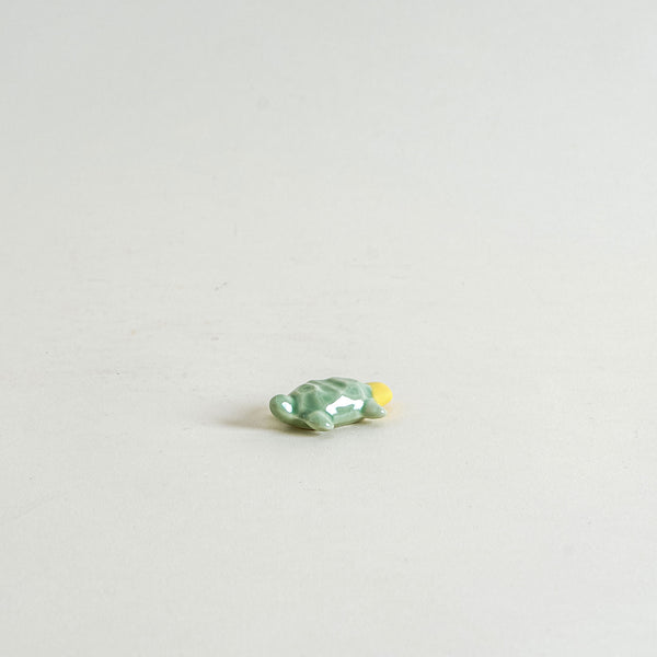Turtle Chopstick Rest in Light Green – Handmade Japanese Ceramic