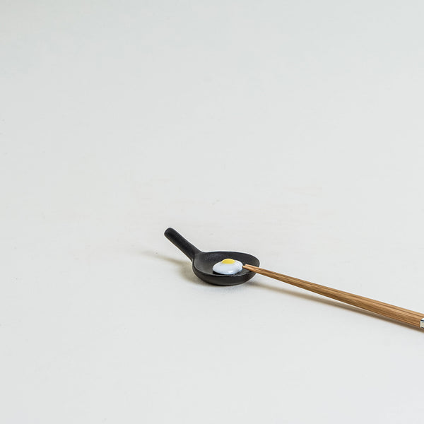 Frying Pan Egg Chopstick Rest