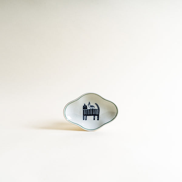Yeogi-Damki Hand-Painted Cloud Plate