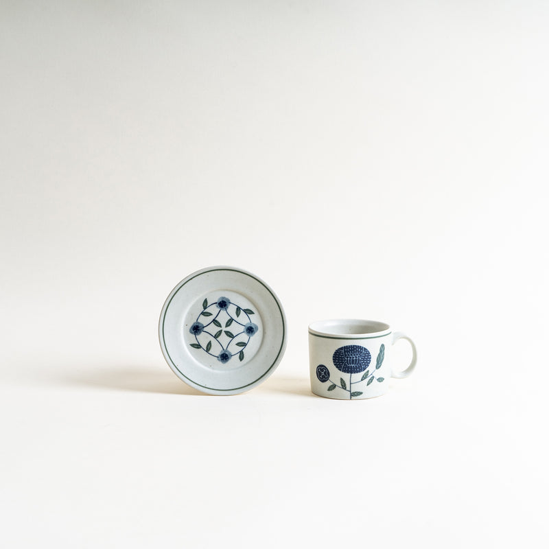 Yeogi-Damki Yeo Kyung Lan Hand-Painted Mug + Saucer Set