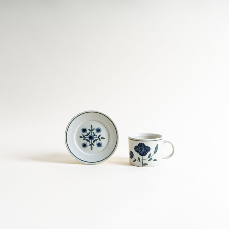 Yeogi-Damki Yeo Kyung Lan Hand-Painted Mug + Saucer Set