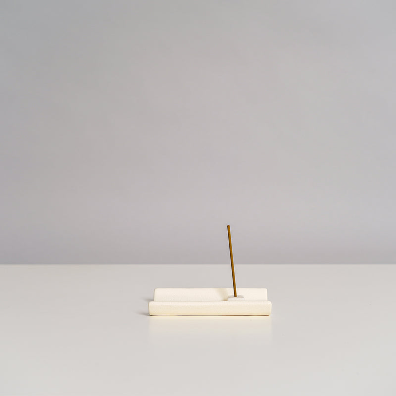 Yukari Incense Holder with plate in White