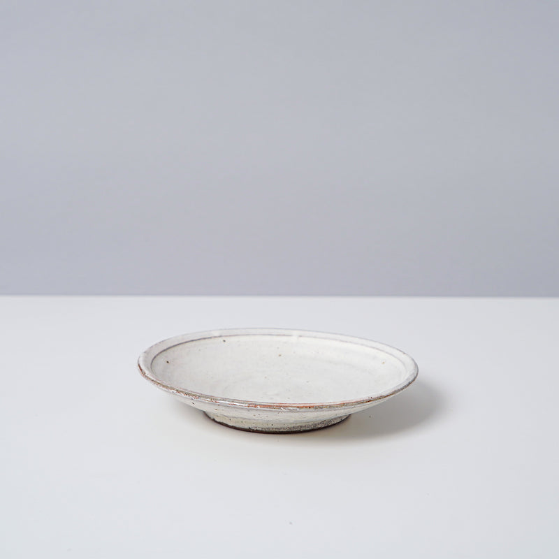 5.75" White Slip Covered Plate