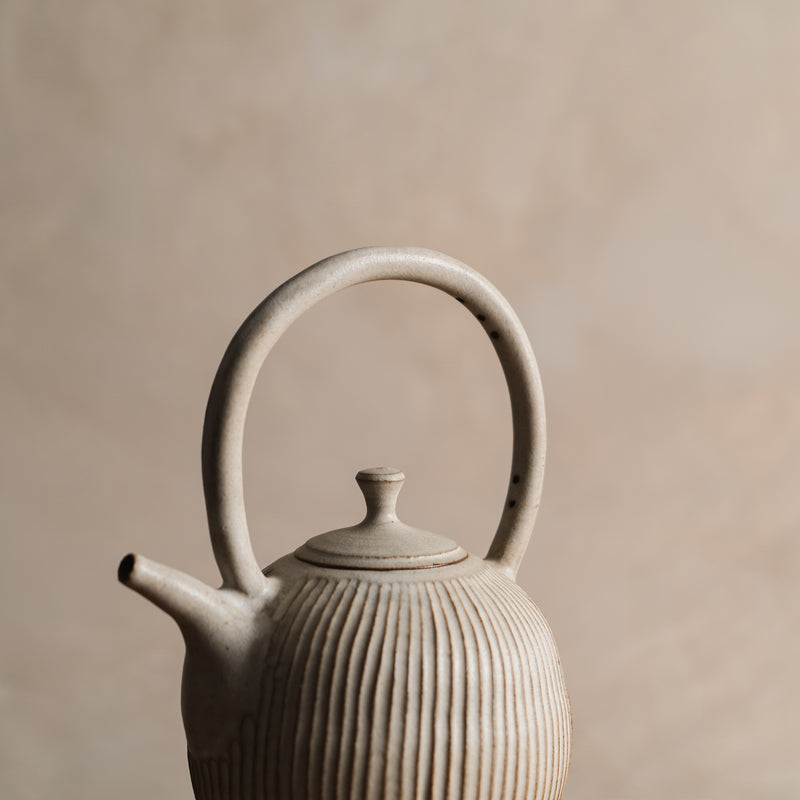 Pleated Teapot in White