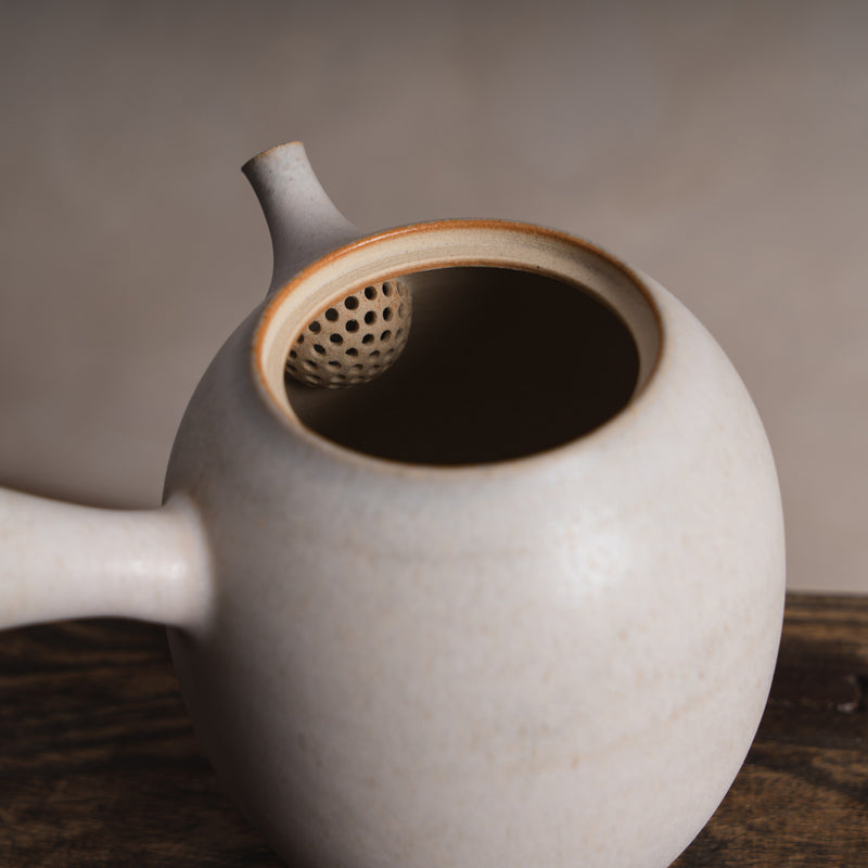 Handmade Teapot in #85 White - Style B