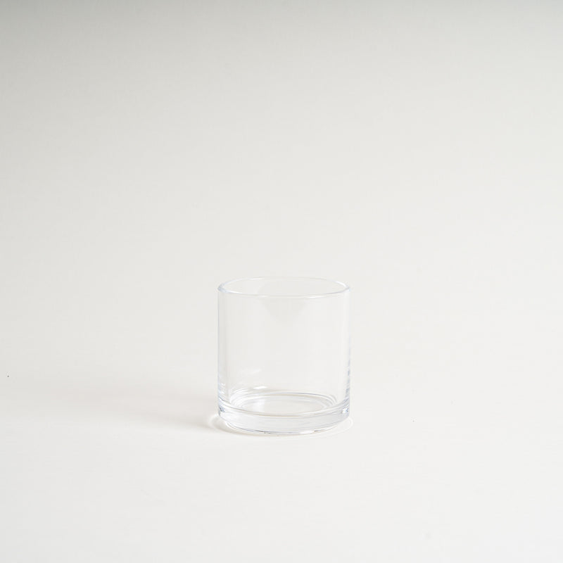 https://mogutable.com/cdn/shop/products/Hasami-Porcelain-Glass-Tumbler-13-oz-in-clear-mogutable_800x.jpg?v=1679284992