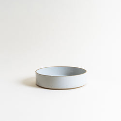 8.6" Hasami Porcelain Serving Bowl in Glossy Gray - Mogutable