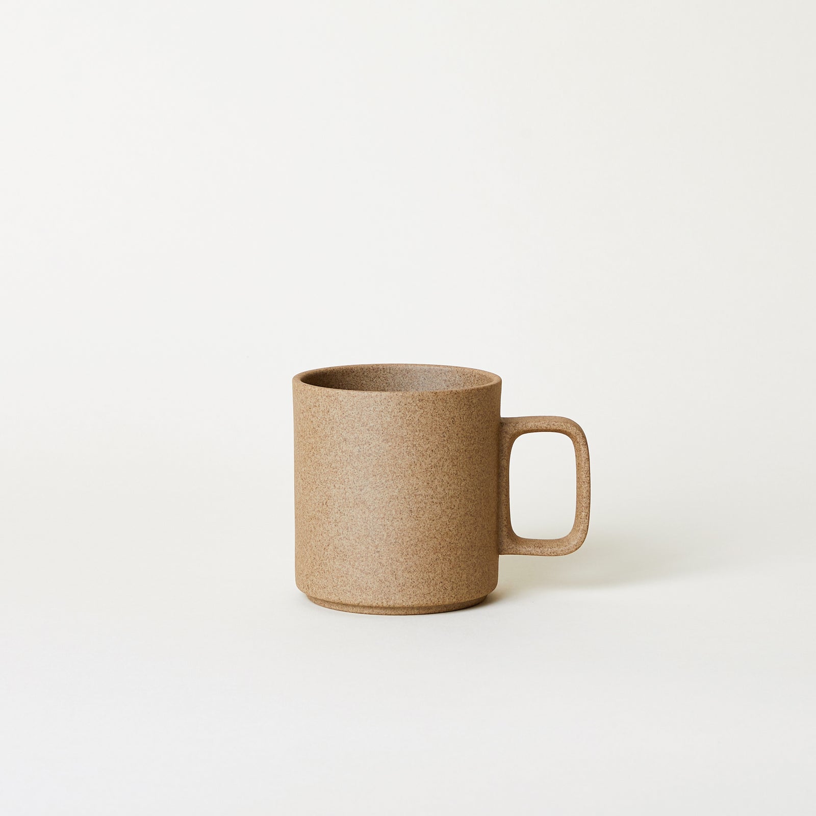 hasami-porcelain-mug-natural-