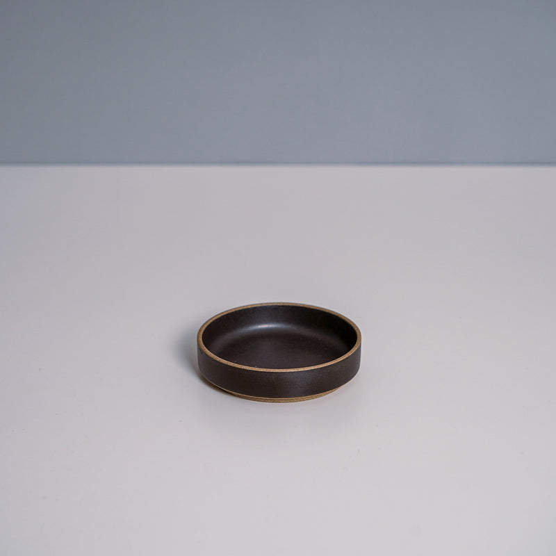 3.25" Hasami Porcelain Plate in Black - Mogutable