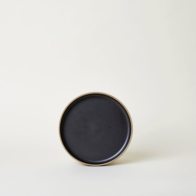 7.3" Hasami Porcelain Plate in Black - Mogutable