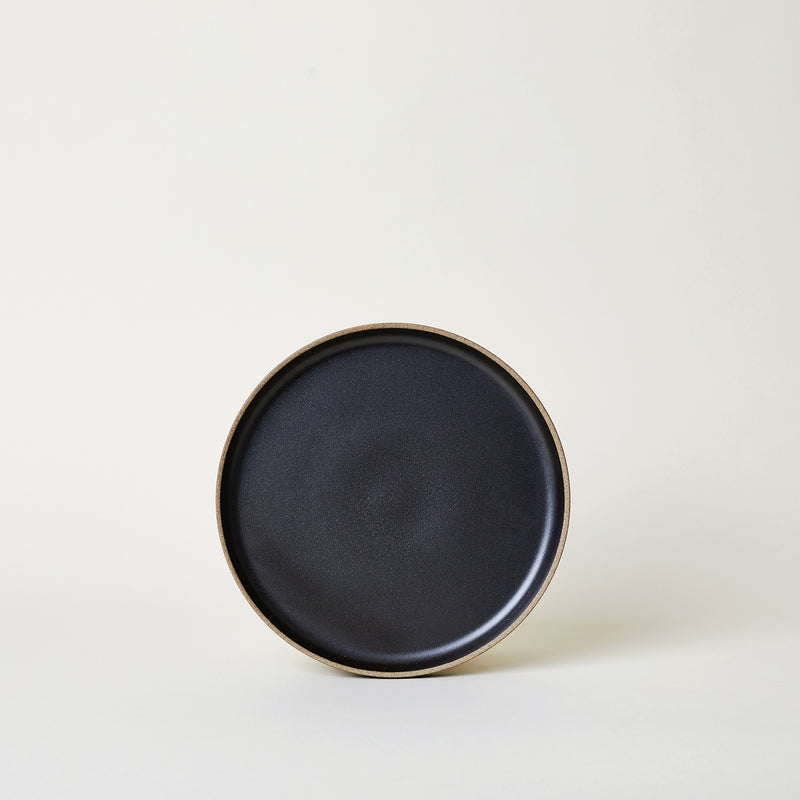 8.6" Hasami Porcelain Plate in Black - Mogutable
