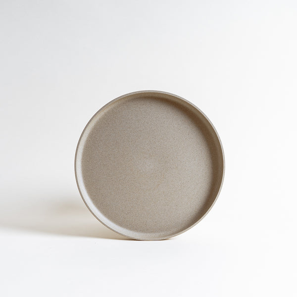 10" Hasami Porcelain Plate in Natural - Mogutable