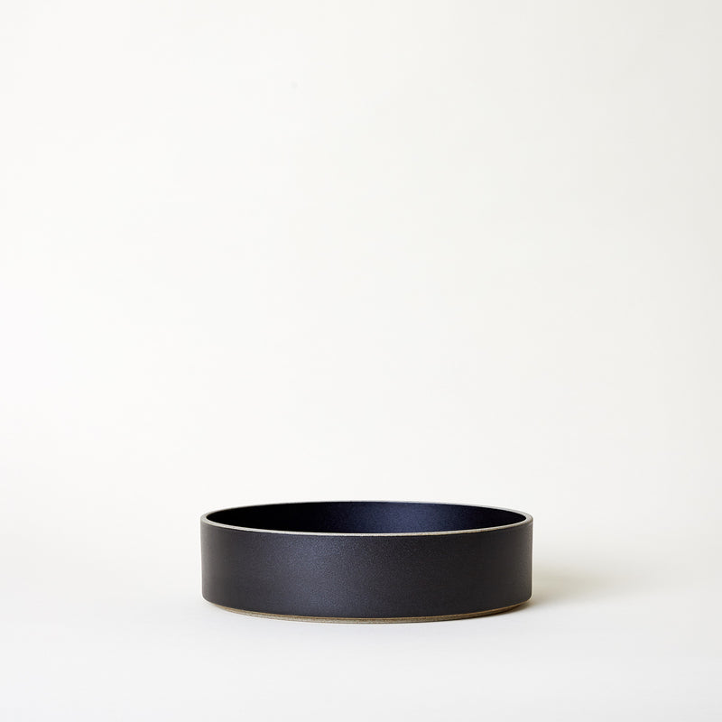 8.6" Hasami Porcelain Serving Bowl in Black - Mogutable